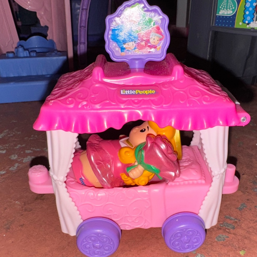 Fisher-Price Little People Disney Princess Sleeping Beauty Parade Aurora Float
